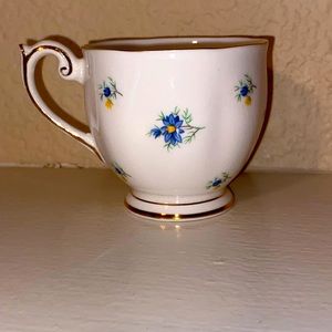Queen Anne teacup 3.5 oz